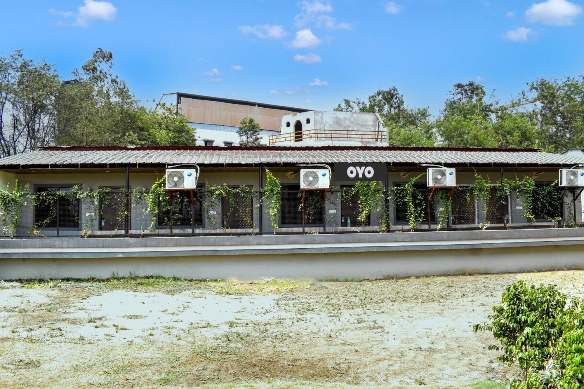 Hotel O Club Toronto Durg Exterior photo